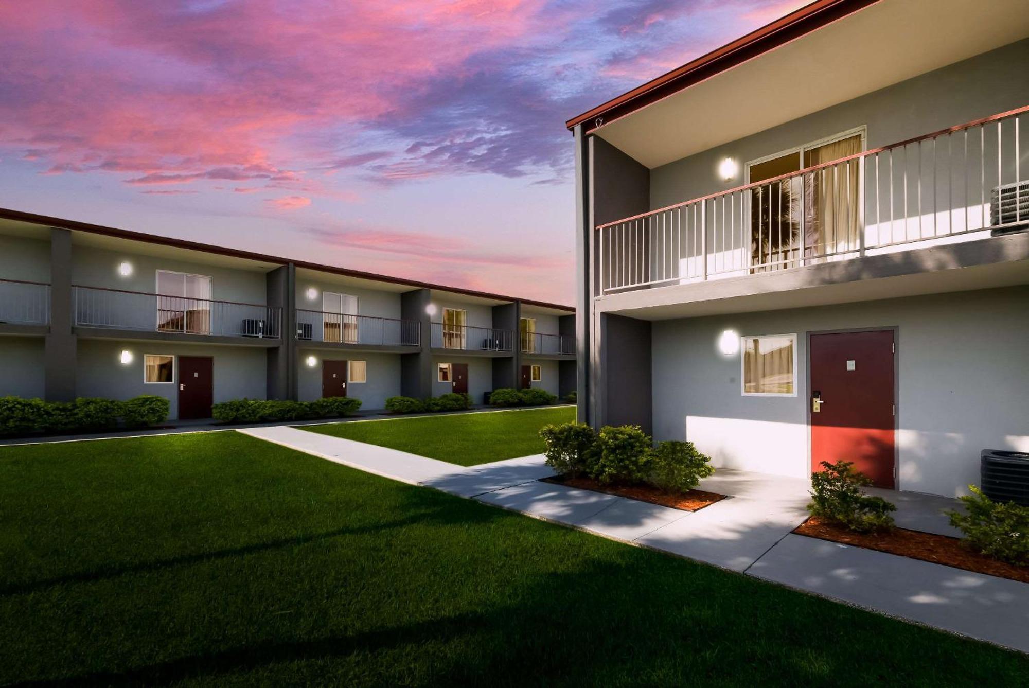 Quality Suites Wildwood - The Villages 외부 사진